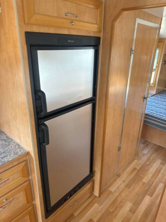 2012 Montana Condamine Caravan image