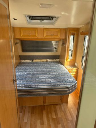 2012 Montana Condamine Caravan image