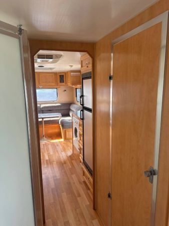 2012 Montana Condamine Caravan image