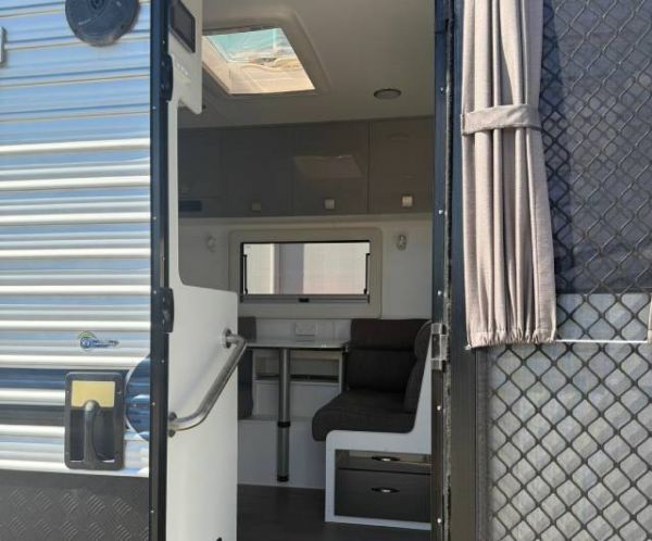 2017 Concept Innovation Caravan OZ PACK image