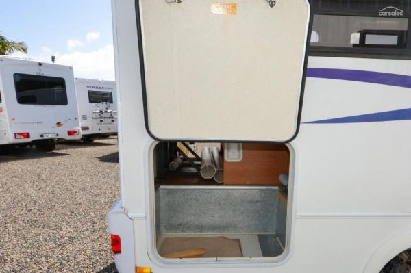 2012 Winnebago Ceduna image