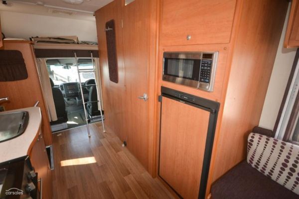 2012 Winnebago Ceduna image