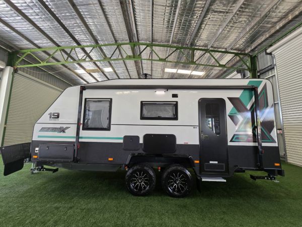 2025 Crusader Dreamhaven Other 19 SERIES SUPERX image