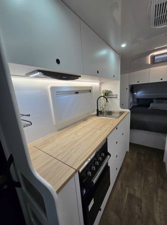 2025 Crusader Dreamhaven Other 19 SERIES SUPERX image