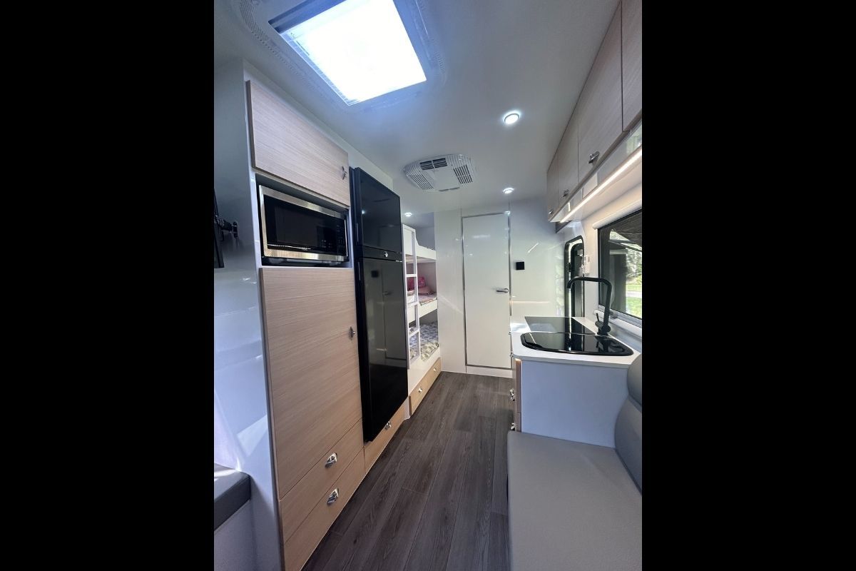 Image for 2025 Jawa Tarwarri 18 Hybrid Caravan 0