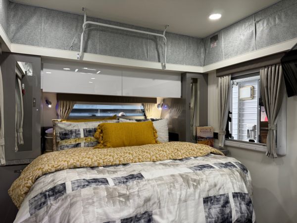 2020 Paramount Thunder Pop Top image