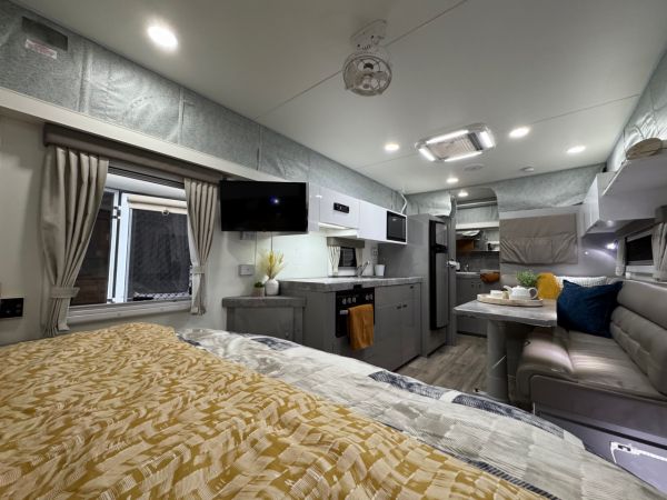 2020 Paramount Thunder Pop Top image