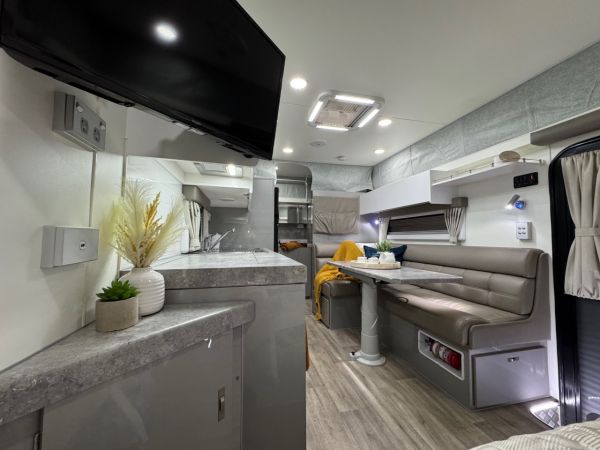 2020 Paramount Thunder Pop Top image