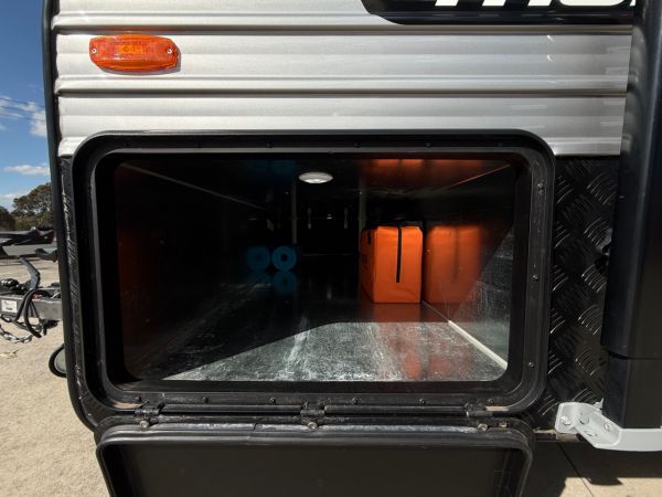 2020 Paramount Thunder Pop Top image