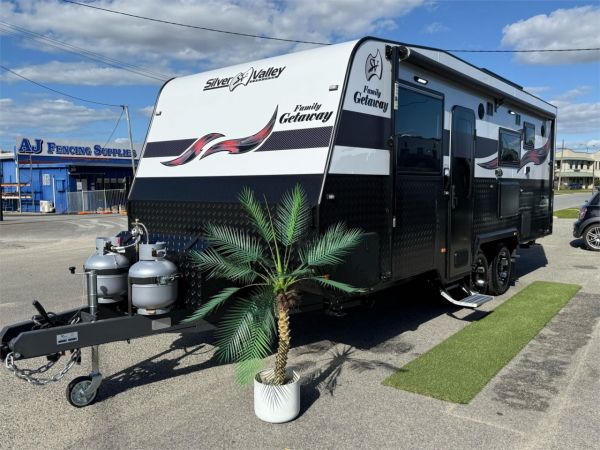 2025 SILVER VALLEY CARAVANS FAMILY GETAWAY 21'6'' TANDEM AXLE SEMI OFF-ROAD BUNK 2 BUNKS MID DOOR SEMI OFF ROAD image