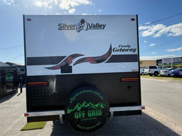2025 SILVER VALLEY CARAVANS FAMILY GETAWAY 21'6'' TANDEM AXLE SEMI OFF-ROAD BUNK 2 BUNKS MID DOOR SEMI OFF ROAD image