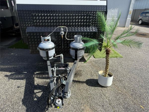 2025 RP CARAVANS MINI CRUZER 18'6'' SINGLE AXLE 2 BUNKS OFF-ROAD 2 BUNKS FULL OFF-ROAD image