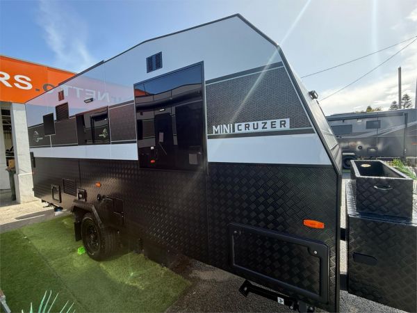 2025 RP CARAVANS MINI CRUZER 18'6'' SINGLE AXLE 2 BUNKS OFF-ROAD 2 BUNKS FULL OFF-ROAD image