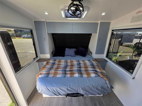 2025 RP CARAVANS MINI CRUZER 18'6'' SINGLE AXLE 2 BUNKS OFF-ROAD 2 BUNKS FULL OFF-ROAD image