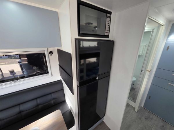 2025 RP CARAVANS MINI CRUZER 18'6'' SINGLE AXLE 2 BUNKS OFF-ROAD 2 BUNKS FULL OFF-ROAD image