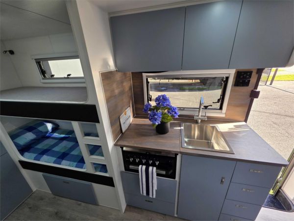 2025 RP CARAVANS MINI CRUZER 18'6'' SINGLE AXLE 2 BUNKS OFF-ROAD 2 BUNKS FULL OFF-ROAD image