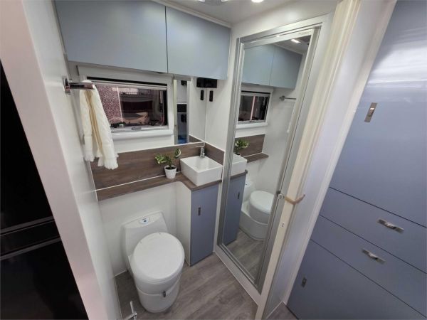 2025 RP CARAVANS MINI CRUZER 18'6'' SINGLE AXLE 2 BUNKS OFF-ROAD 2 BUNKS FULL OFF-ROAD image