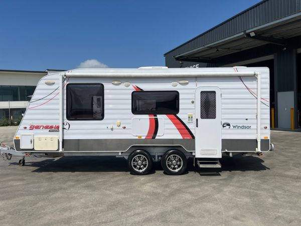 2012 Windsor Genesis GC638S image