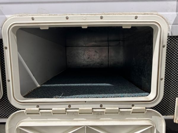 2012 Windsor Genesis GC638S image