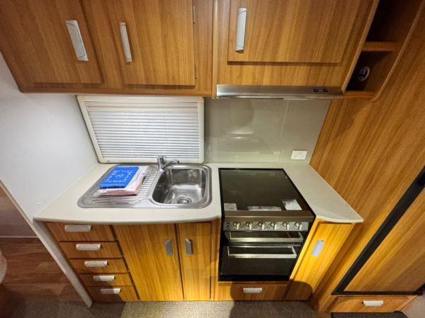 2012 Windsor Genesis GC638S image