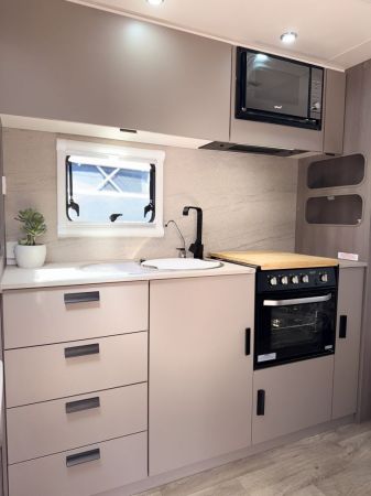 *** Under Offer *** 2023 Jayco Journey 21'6 Slide Out Caravan image