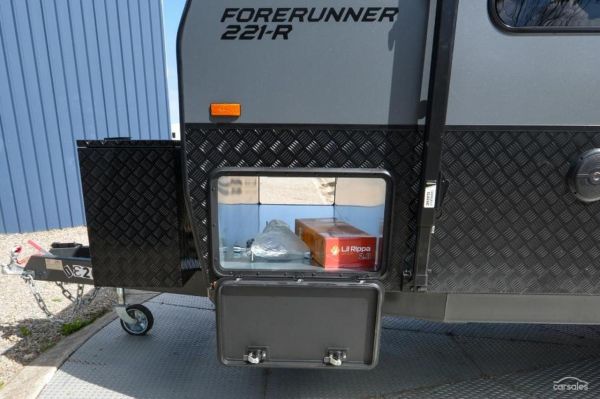 2025 Design RV Forerunner V10 image