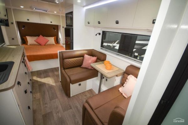 2025 Design RV Forerunner V-3 image