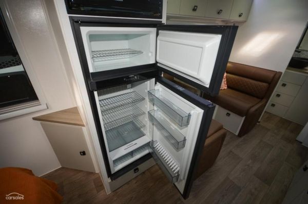 2025 Design RV Forerunner V-3 image