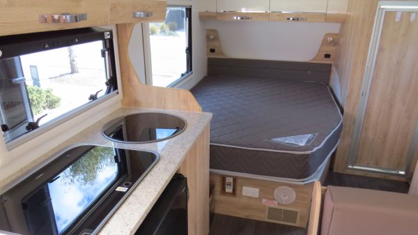 2024 Golf 499 Savanna Pop Top image