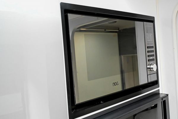 2021 Design RV Forerunner 5.2 Caravan image