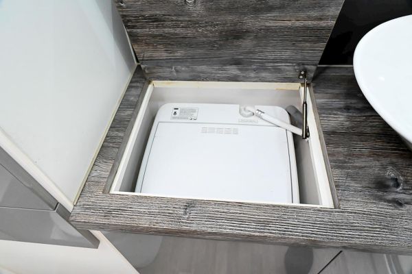 2021 Design RV Forerunner 5.2 Caravan image