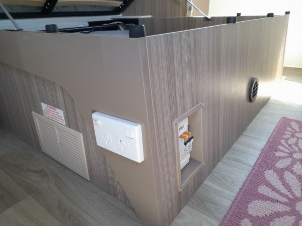 2023 Avan ASPIRE 555 Caravan image