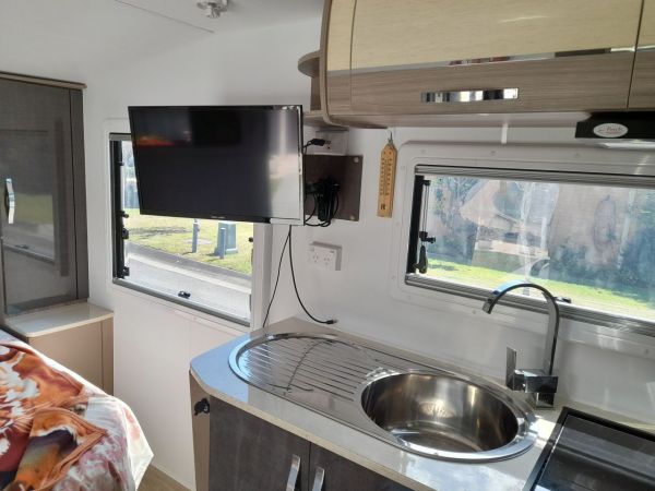 2023 Avan ASPIRE 555 Caravan image