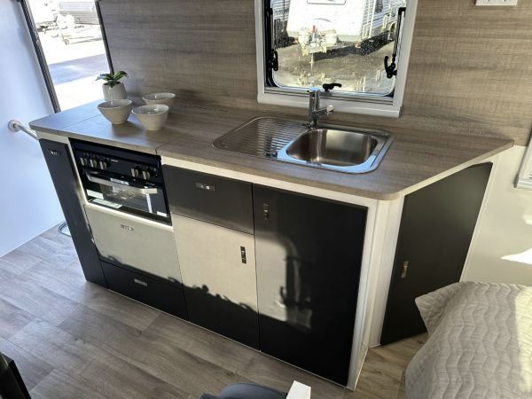 2025 Design RV Getaway V1-1 Caravan 18'8 image