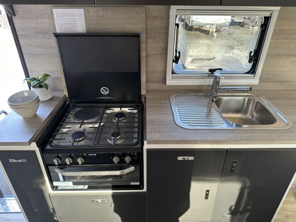 2025 Design RV Getaway V1-1 Caravan 18'8 image