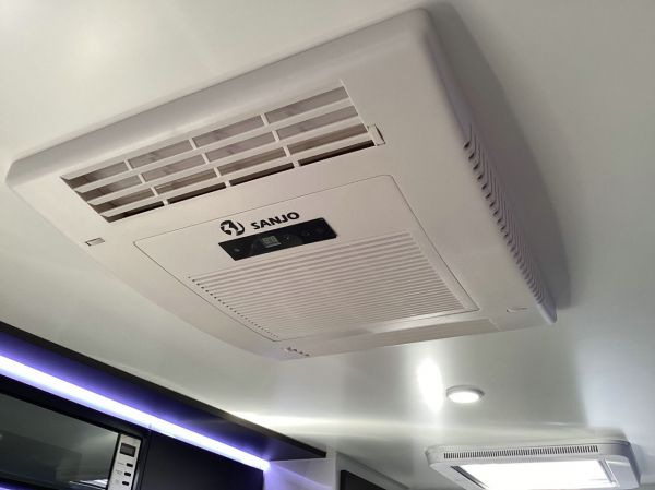 2025 Essential A Class V1-0 Caravan 17'4 image