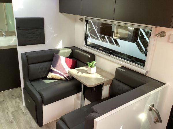 2025 Essential A Class V1-0 Caravan 17'4 image