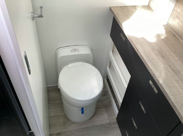 2025 Essential A Class V1-0 Caravan 17'4 image