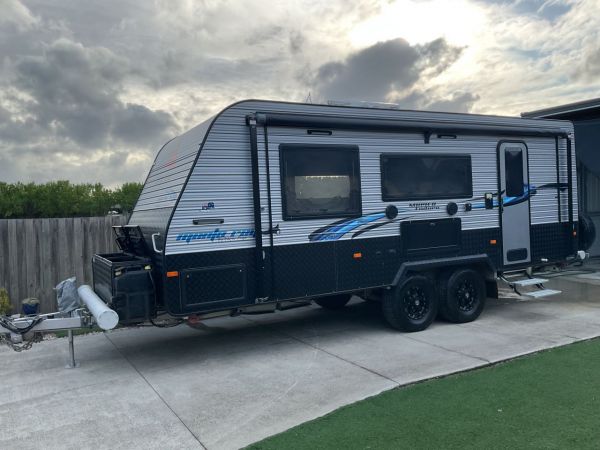 2018 New Age Manta RayMR19ER Enduro Semi Off Road Caravan image