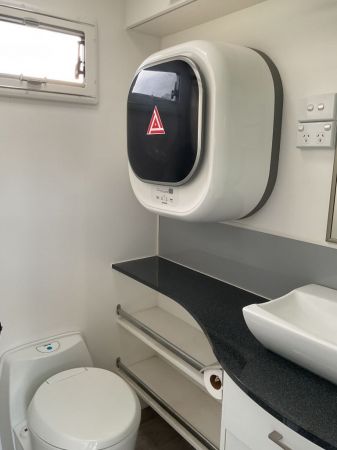 2018 New Age Manta RayMR19ER Enduro Semi Off Road Caravan image