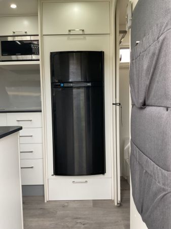 2018 New Age Manta RayMR19ER Enduro Semi Off Road Caravan image