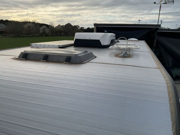 2018 New Age Manta RayMR19ER Enduro Semi Off Road Caravan image