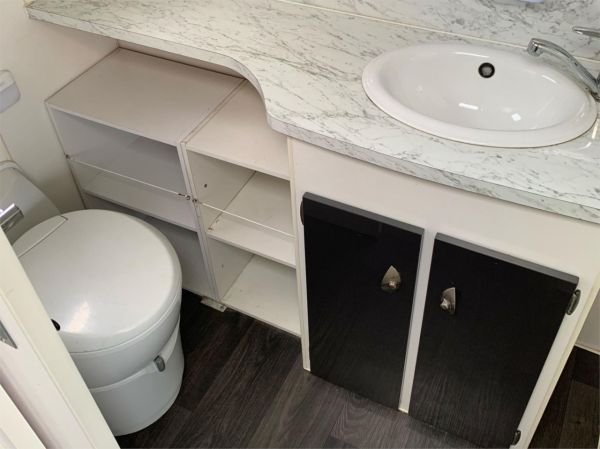 2018 OLYMPIC Marathon Caravan Kingfisher 18ft image