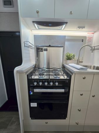 2025 Crusader Dreamhaven Other 15 SERIES SUPERX image