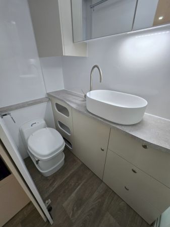 2025 Crusader Dreamhaven Other 15 SERIES SUPERX image