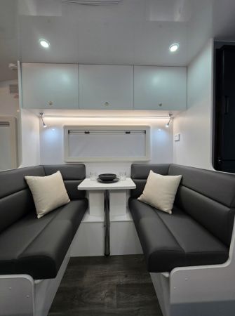 2025 Crusader Dreamhaven Other 18 SERIES SUPERX image