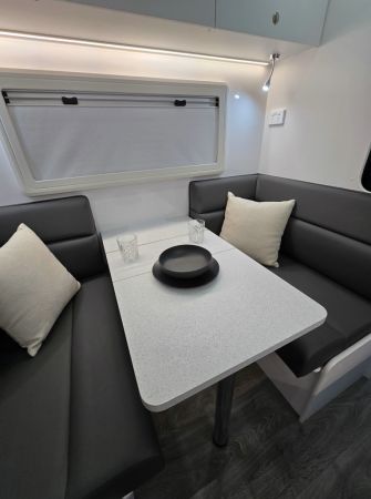 2025 Crusader Dreamhaven Other 18 SERIES SUPERX image