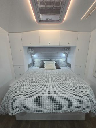 2025 Crusader Dreamhaven FAMILY 21 SERIES SUPERX image