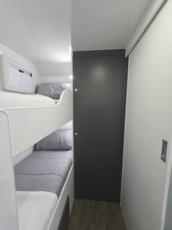 2025 Crusader Dreamhaven FAMILY 21 SERIES SUPERX image