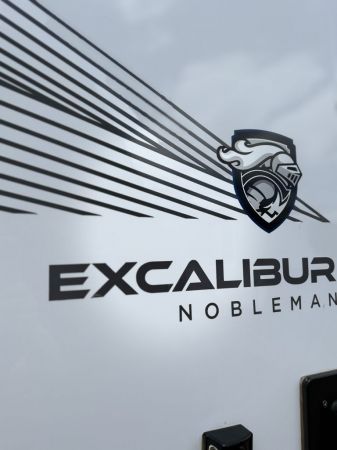 2021 Crusader Excalibur Nobleman Couples Recliner Caravan image
